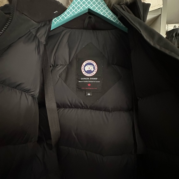 Canada Goose Kensington Jacket - Lightly used, no wear and tear! - Picture 6 of 16